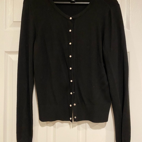 White House Black Market Elegant Black Cardigan with Pearl Accents - Picture 1 of 3